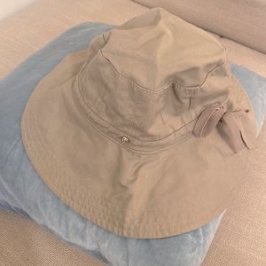 Helen Kaminski sun hat